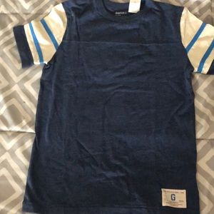 Boys size 10 blue gap shirt.